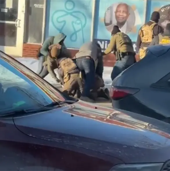 "Esto es repugnante": Video muestra c&oacute;mo agente de ICE asesina a un hombre tras protestas en Minneapolis