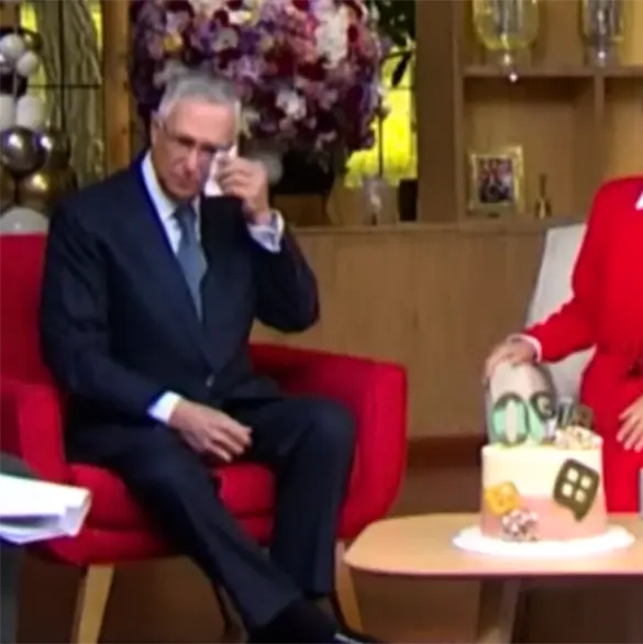 "Los ricos tambi&eacute;n lloran": Tunden a Salinas Pliego tras ser captado "llorando" en Ventaneando