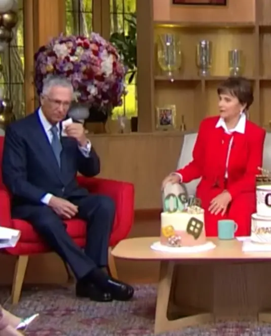 En redes sociales "tundieron" con críticas al empresario luego de "filtrarse" el momento de su llanto. Captura de pantalla.