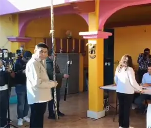 As&iacute; vot&oacute; Salom&oacute;n Jara en la primera consulta de revocaci&oacute;n de mandato de Oaxaca