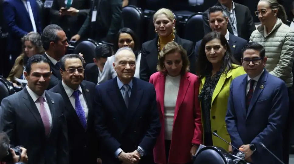 El exfiscal general, Alejandro Gertz Manero, asumió el cargo como embajador de Reino Unido. Especial