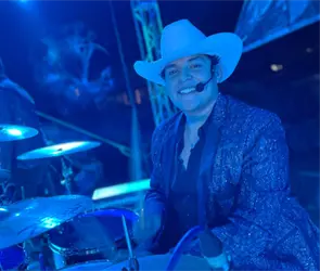 Empezabas a desplegar tus alas: Alejandro Charly Moreno, de Reencuentro Norte&ntilde;o est&aacute; entre las v&iacute;ctimas de Salamanca