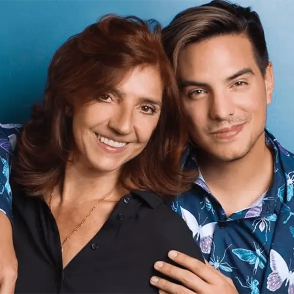 Mamá de Vadhir Derbez se suma a acusaciones contra Eugenio Derbez: No fue buen padre Mamá de Vadhir Derbez se suma a acusaciones contra Eugenio Derbez: No fue buen padre