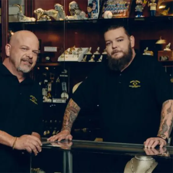 Hospitalizan a Corey Harrison, de El precio de la Historia", tras accidente en moto; tiene al menos 11 fracturas