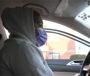 Stephanie fue atacada por un sujeto sin motivo al salir del ba&ntilde;o en un restaurante de Ecatepec