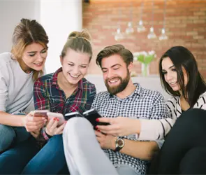 &iquest;Buscas un celular que no se quede sin pila? Estos modelos de gama media son tu mejor opci&oacute;n