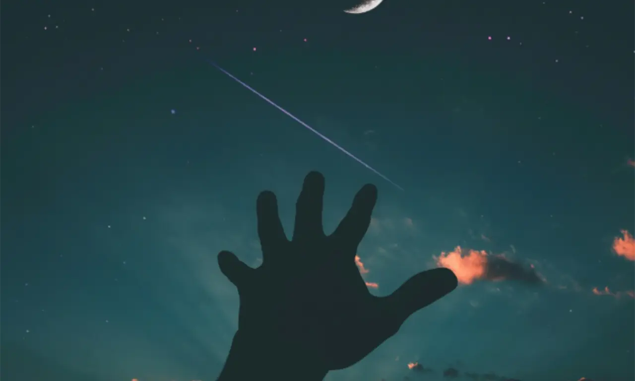  Todo ocurre en Jardín, un espacio dedicado al encuentro entre distintas disciplinas, donde el arte y el conocimiento se mezclan con conversaciones relajadas y curiosidad colectiva. 