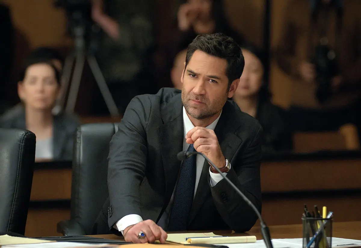 El abogado del Lincoln: Temporada 4 (5 de febrero). Acusado de un homicidio que no cometi&oacute;, Mickey debe enfrentarse a una implacable fiscal mientras lucha por probar su inocencia, descubrir al verdadero asesino y salvar el bufete.