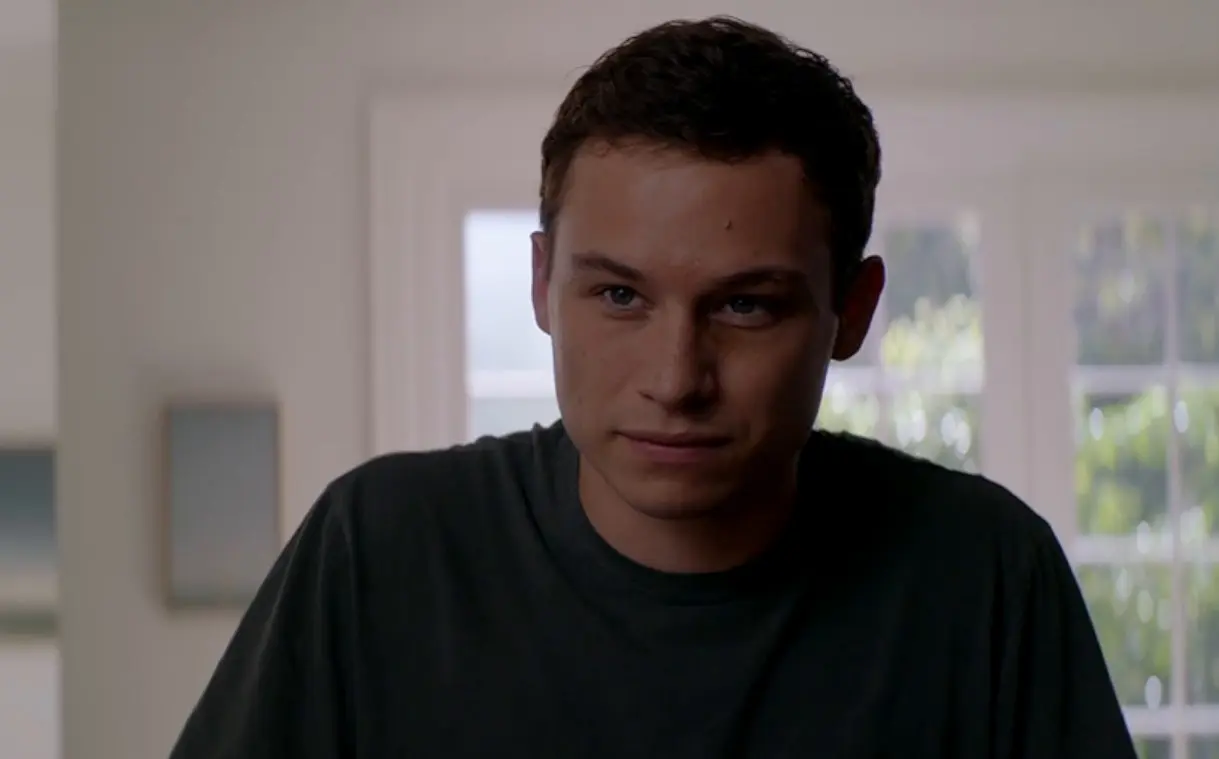 Instinto animal (3 de febrero). Drama criminal centrado en Joshua 'J' Cody, un joven de 17 a&ntilde;os que se muda con sus parientes en el sur de California tras la muerte de su madre. 