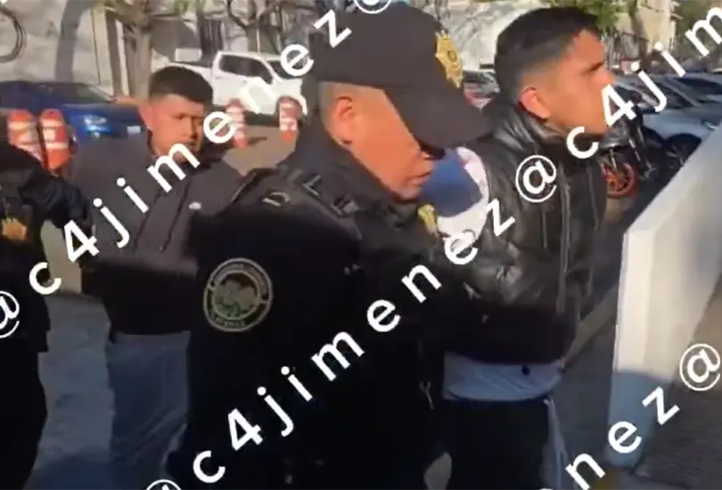 Hombre busca comprar coche en Facebook y le roban 170 mil pesos Hombre busca comprar coche en Facebook y le roban 170 mil pesos