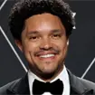 Qui&eacute;n es Trevor Noah, el presentador de los Grammy que desat&oacute; la ira de Trump tras broma de Epstein