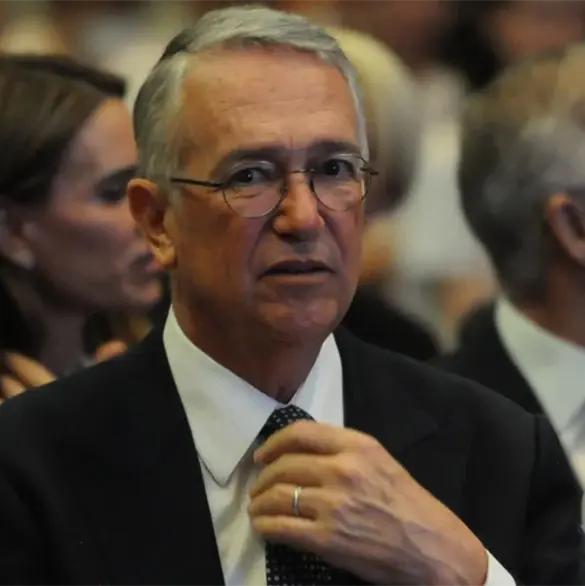 &iquest;Qu&eacute; dicen los archivos de Epstein sobre Ricardo Salinas Pliego?