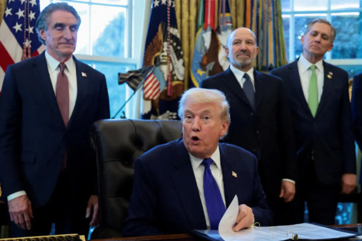  Las declaraciones de Trump contrastan con la postura de Sheinbaum, quien defiende el envío de ayuda humanitaria. 