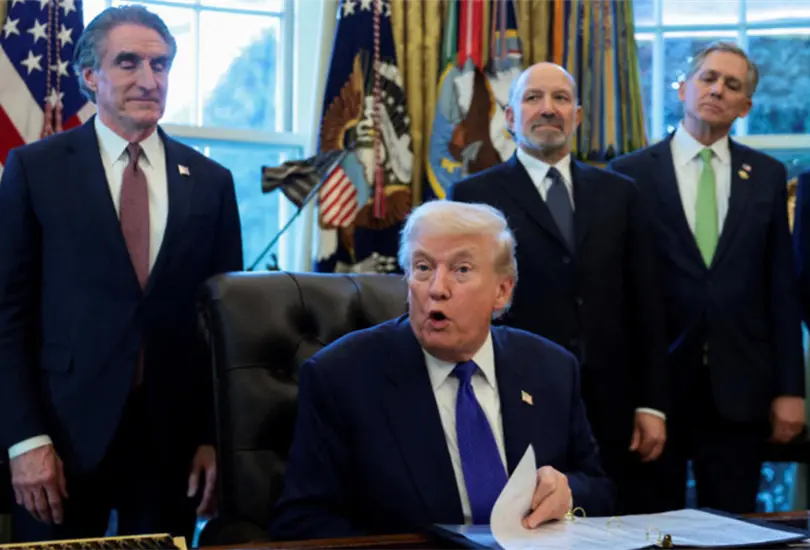 Las declaraciones de Trump contrastan con la postura de Sheinbaum, quien defiende el env&iacute;o de ayuda humanitaria.