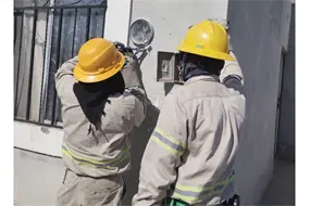 Gu&iacute;a de la CFE para prevenir accidentes y saber c&oacute;mo actuar ante riesgos el&eacute;ctricos