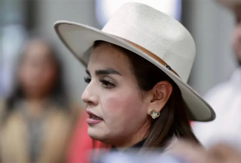 Grecia Quiroz honra a Carlos Manzo y reafirma postura contra el crimen organizado a tres meses de su asesinato. Grecia Quiroz honra a Carlos Manzo y reafirma postura contra el crimen organizado a tres meses de su asesinato.