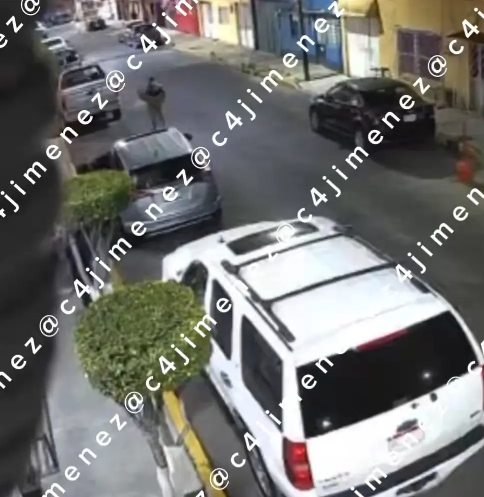 Javier Álvarez Saldaña fue asesinado por un sujeto disfrazado de estudiante de secundaria Especial