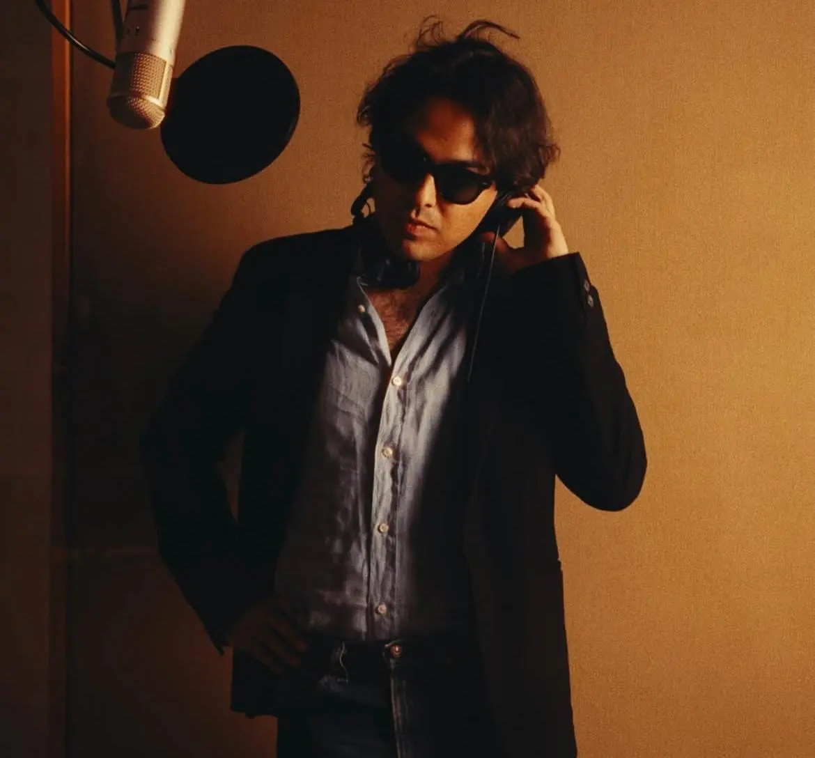 Actualmente tiene 30 años y sigue vinculado a la industria musical. Actualmente tiene 30 años y sigue vinculado a la industria musical.