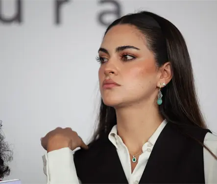 "Tengo una Dyson y no me peina nadie": Andrea Ch&aacute;vez se deslinda de habilitar el sal&oacute;n de belleza del Senado