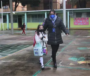 Por alza en los casos de sarampi&oacute;n, decretan uso obligatorio de cubrebocas en escuelas de Jalisco