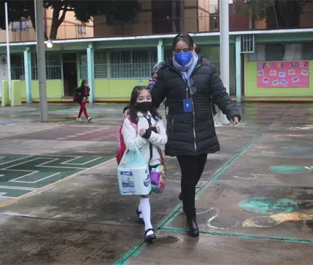 Por alza en los casos de sarampi&oacute;n, decretan uso obligatorio de cubrebocas en escuelas de Jalisco