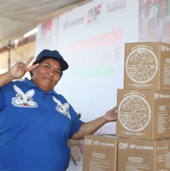 Alimentaci&oacute;n Imparable en Puebla: entregan despensas a familias vulnerables de la capital