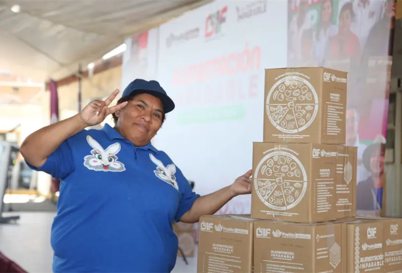 Alimentaci&oacute;n Imparable en Puebla: entregan despensas a familias vulnerables de la capital