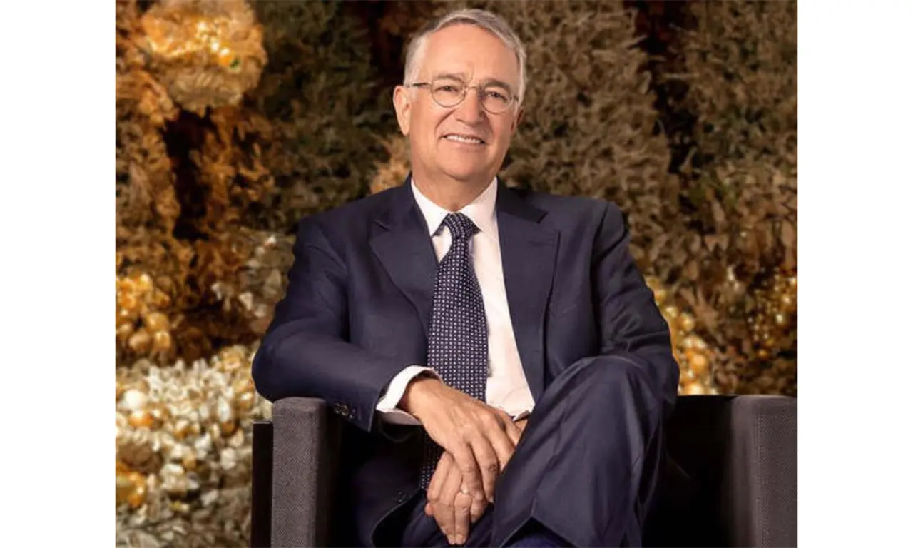  Salinas Pliego califica de “increíble” el salón de belleza: “lujos a costillas del pueblo” 