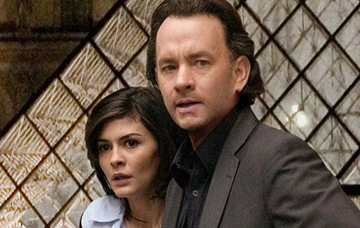 El libro es m&aacute;s detallado y explica mejor los misterios y teor&iacute;as que plantea. En la pel&iacute;cula, muchos elementos se apresuran y se pierden explicaciones importantes. Los fans se&ntilde;alaron que el filme resulta confuso para quienes no leyeron la novela.