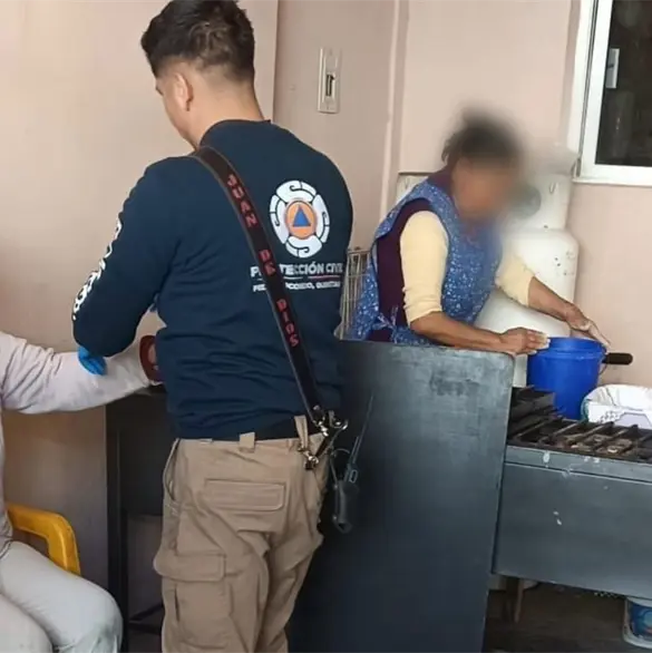 Toro suelto provoca caos y m&uacute;ltiples lesionados en Quer&eacute;taro: el animal se me vino encima