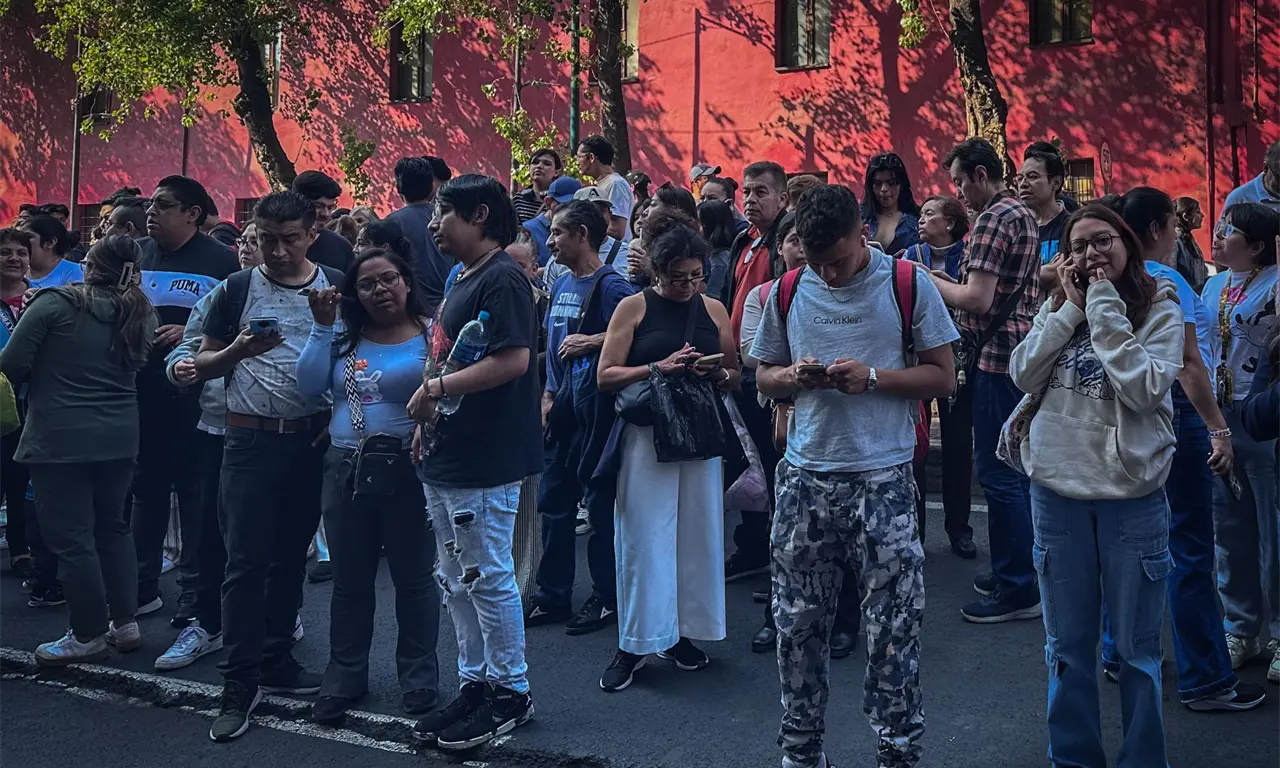  Un sismo de magnitud 5.7 con epicentro cerca de Puerto Escondido activó la alerta sísmica en la Ciudad de México 