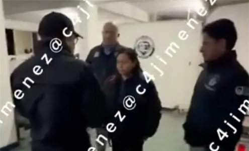 As&iacute; fue el momento en que detuvieron a Gaby "N", enfermera que atropell&oacute; a motociclista