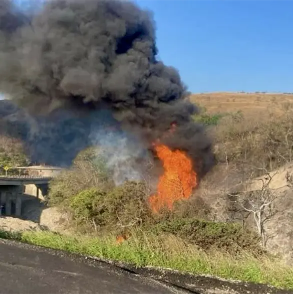 Tragedia en el Istmo de Oaxaca: explosi&oacute;n en ducto de Pemex deja 3 muertos 