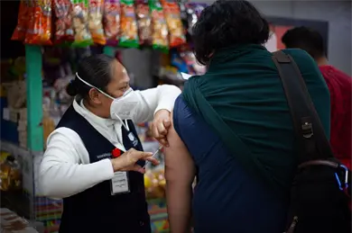 &iquest;Por qu&eacute; los adultos mayores de 50 a&ntilde;os no se tienen que vacunar contra el sarampi&oacute;n?