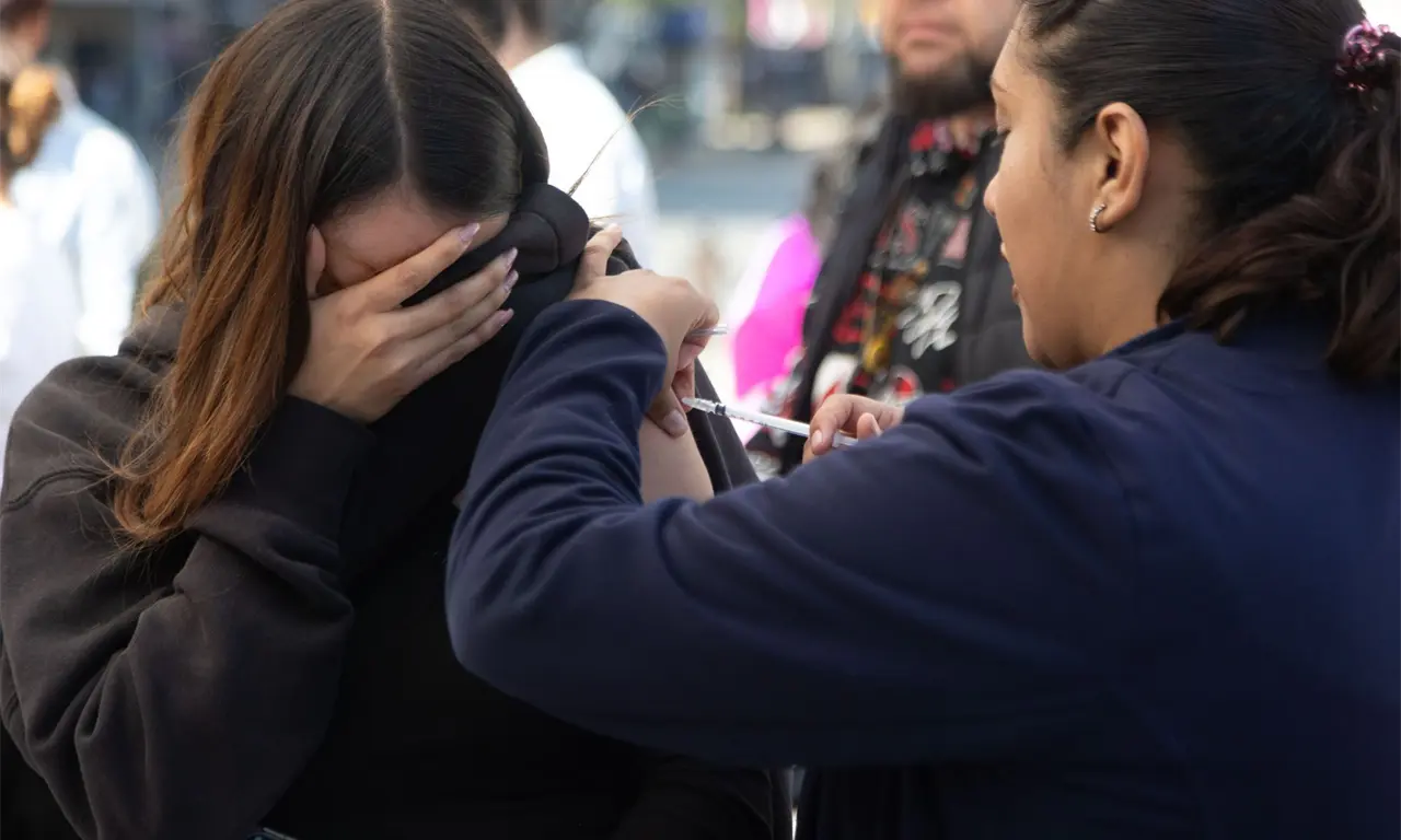  Vacuna contra el sarampión 