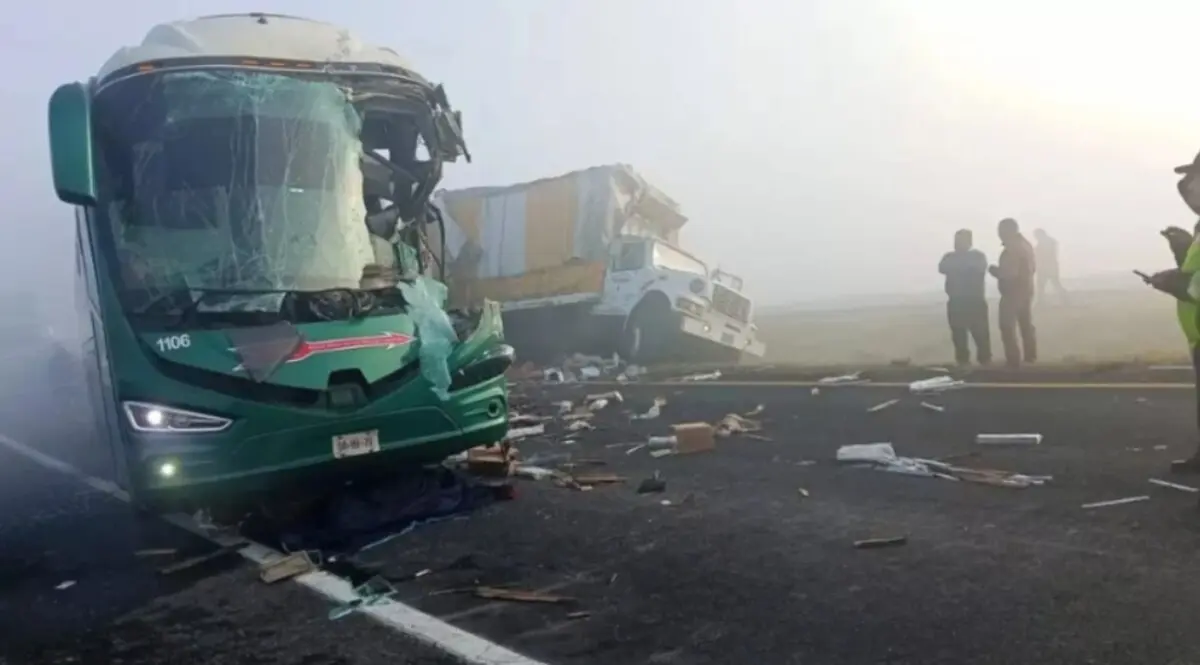  Accidente múltiple en el Libramiento Bicentenario en el Xonacatlán–Lerma, deja 3 muertos.
 