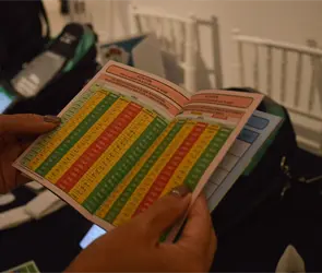 &iquest;La perdiste o da&ntilde;aste? As&iacute; puedes reimprimir tu cartilla de vacunaci&oacute;n IMSS en l&iacute;nea