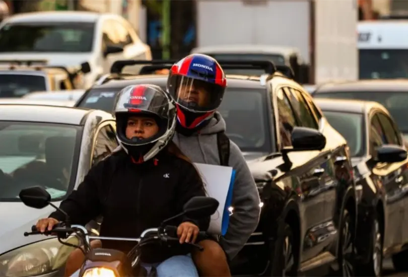 La mala calidad del aire oblig&oacute; a aplicar restricciones vehiculares para reducir la contaminaci&oacute;n.