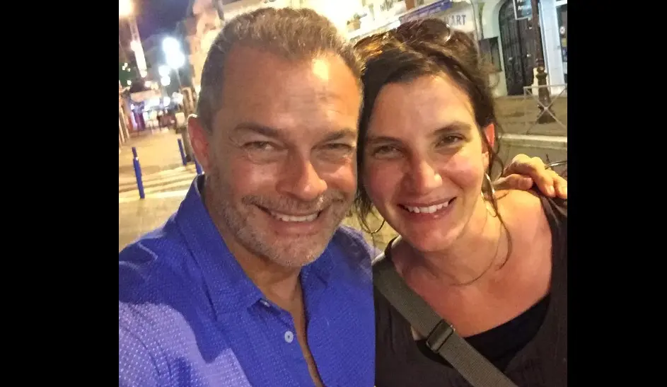 Ahora tiene 62 a&ntilde;os, se alej&oacute; del medio del espect&aacute;culo y actualmente se dedica a la arquitectura y el dise&ntilde;o de interiores.