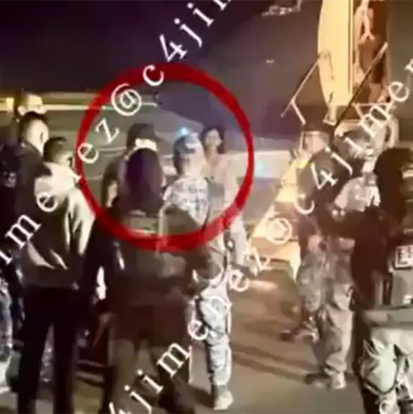 Así fue el rescate de Cristian Nodal y Ángela Aguilar tras quedar atrapados en enfrentamiento armado en Zacatecas Así fue el rescate de Cristian Nodal y Ángela Aguilar tras quedar atrapados en enfrentamiento armado en Zacatecas