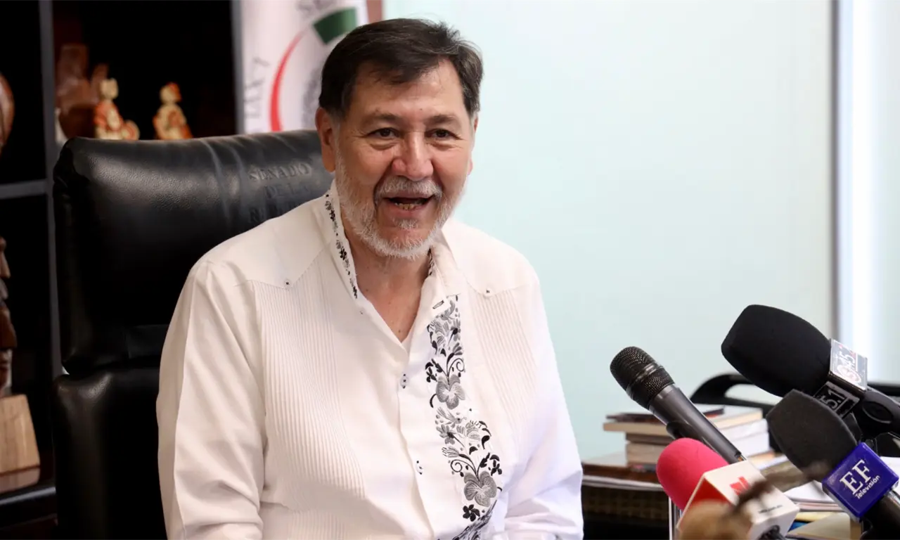  Exhiben a Noroña presuntamente en estado inconveniente en aeropuerto de Oaxaca 