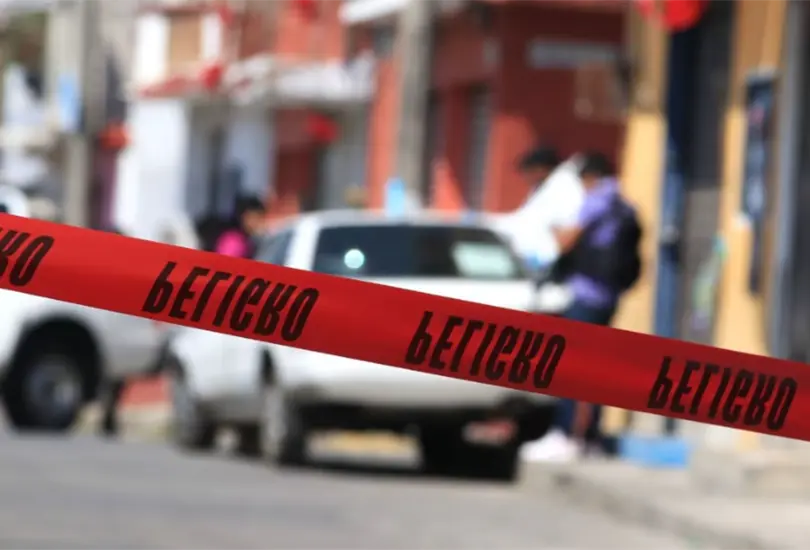 Los agresores huyeron y autoridades ya investigan el móvil del atentado. Los agresores huyeron y autoridades ya investigan el móvil del atentado.