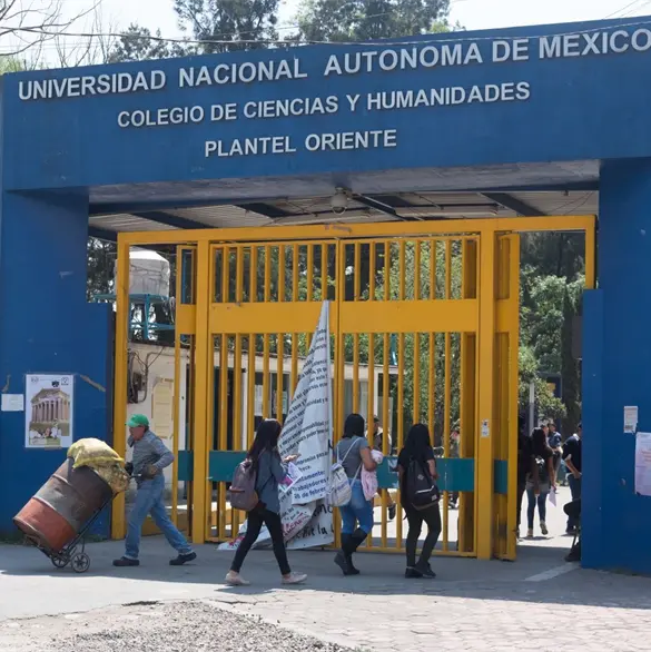 "Les preocupó más la imagen": Alumna agredida en CCH Oriente denuncia que el plantel intentó silenciarla para evitar paro "Les preocupó más la imagen": Alumna agredida en CCH Oriente denuncia que el plantel intentó silenciarla para evitar paro