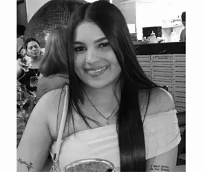 Falso repartidor asesina a joven al entregarle flores en su casa