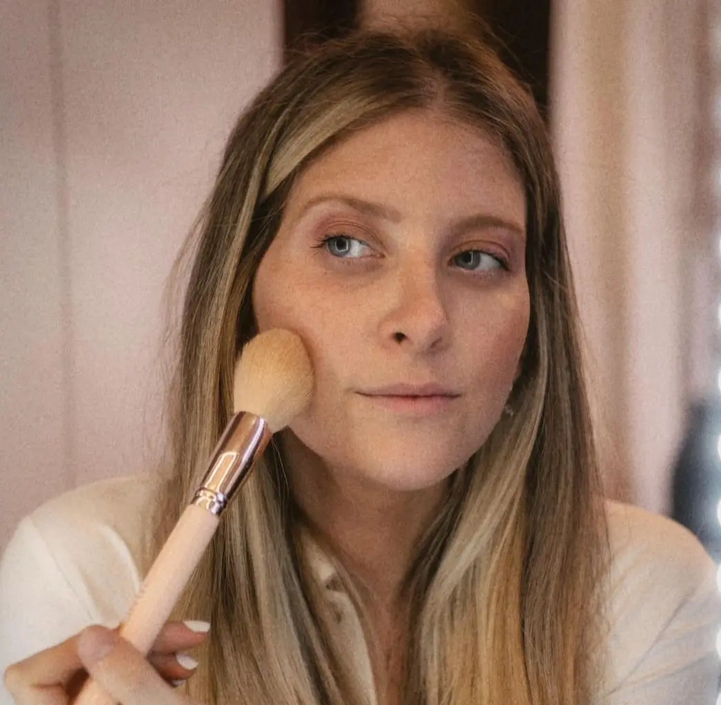 Actualmente tiene 37 a&ntilde;os y se encuentra comprometida con el YouTuber Daniel Bautista.