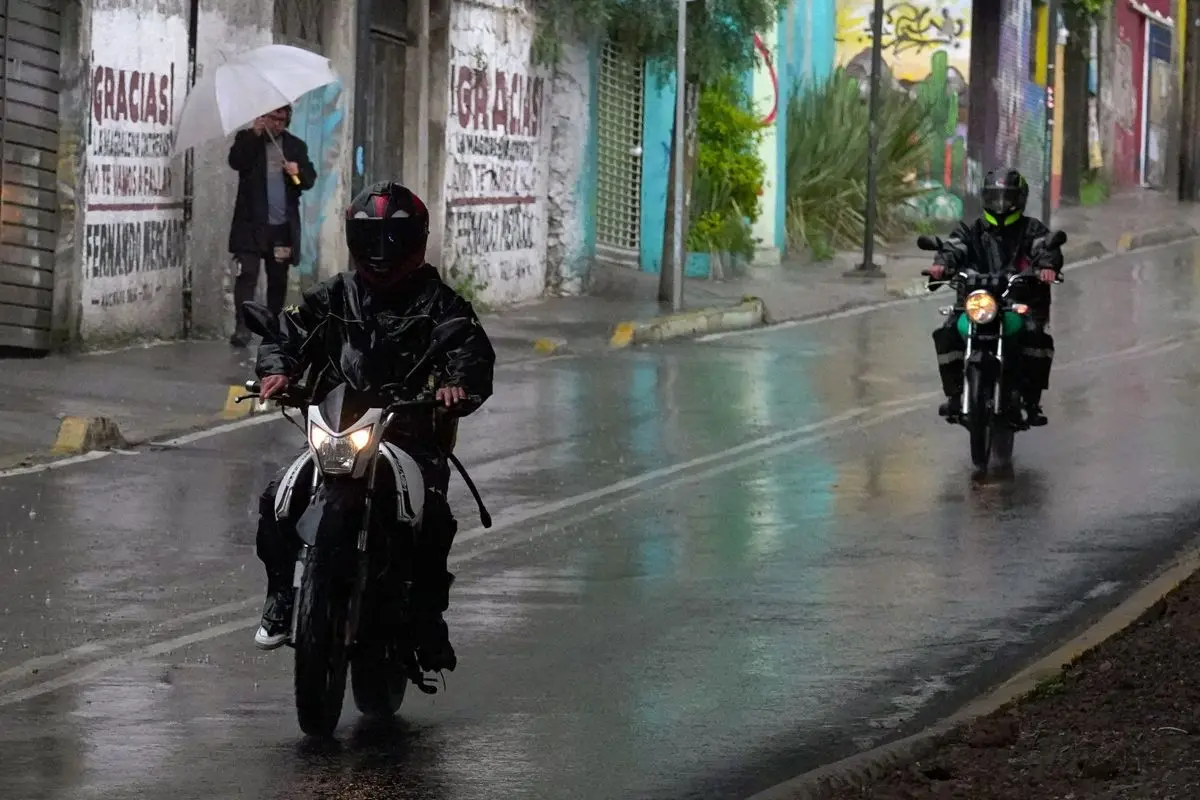 El caso de Sinaloa marca un precedente al incluir a motociclistas dentro del esquema permanente. Cuartoscuro.