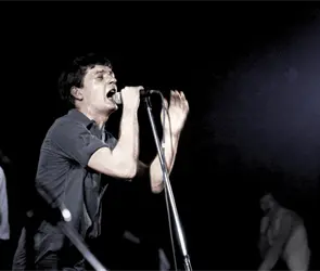 Joy Division: la banda que cambi&oacute; el post-punk y sigue marcando a nuevas generaciones