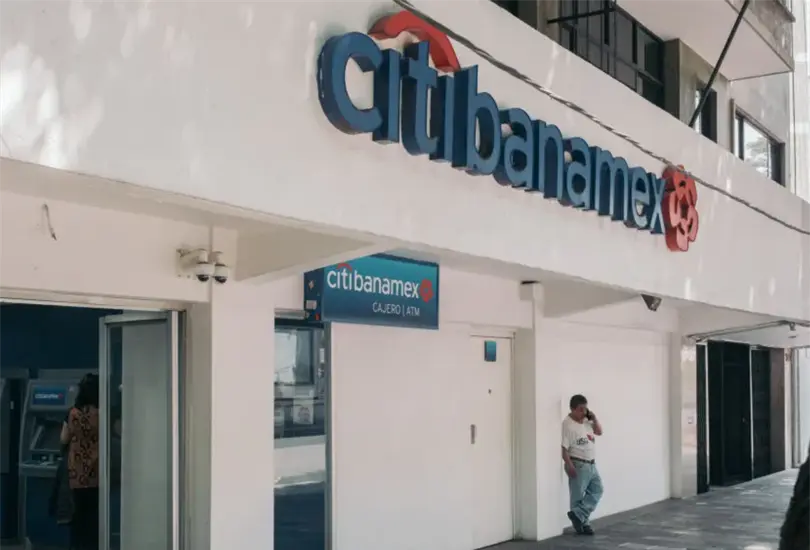 Tras los hechos violentos registrados luego de la muerte de "El Mencho", instituciones bancarias, comercios y diversos servicios anunciaron cierres temporales como medida preventiva.