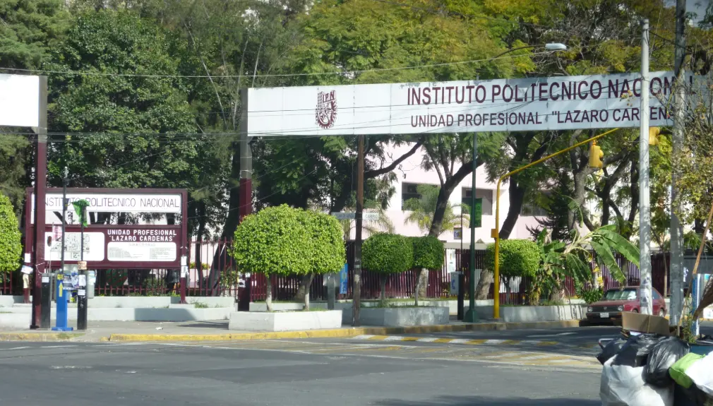 El Instituto Politécnico Nacional suspendió actividades presenciales fuera de la Ciudad de México y el Estado de México hasta nuevo aviso. X.
