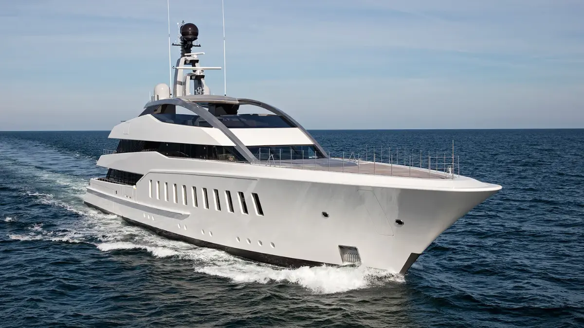 El yate Halo tiene un valor aproximado de 40 millones de euros. Cortesía: yachtcharterfleet.com